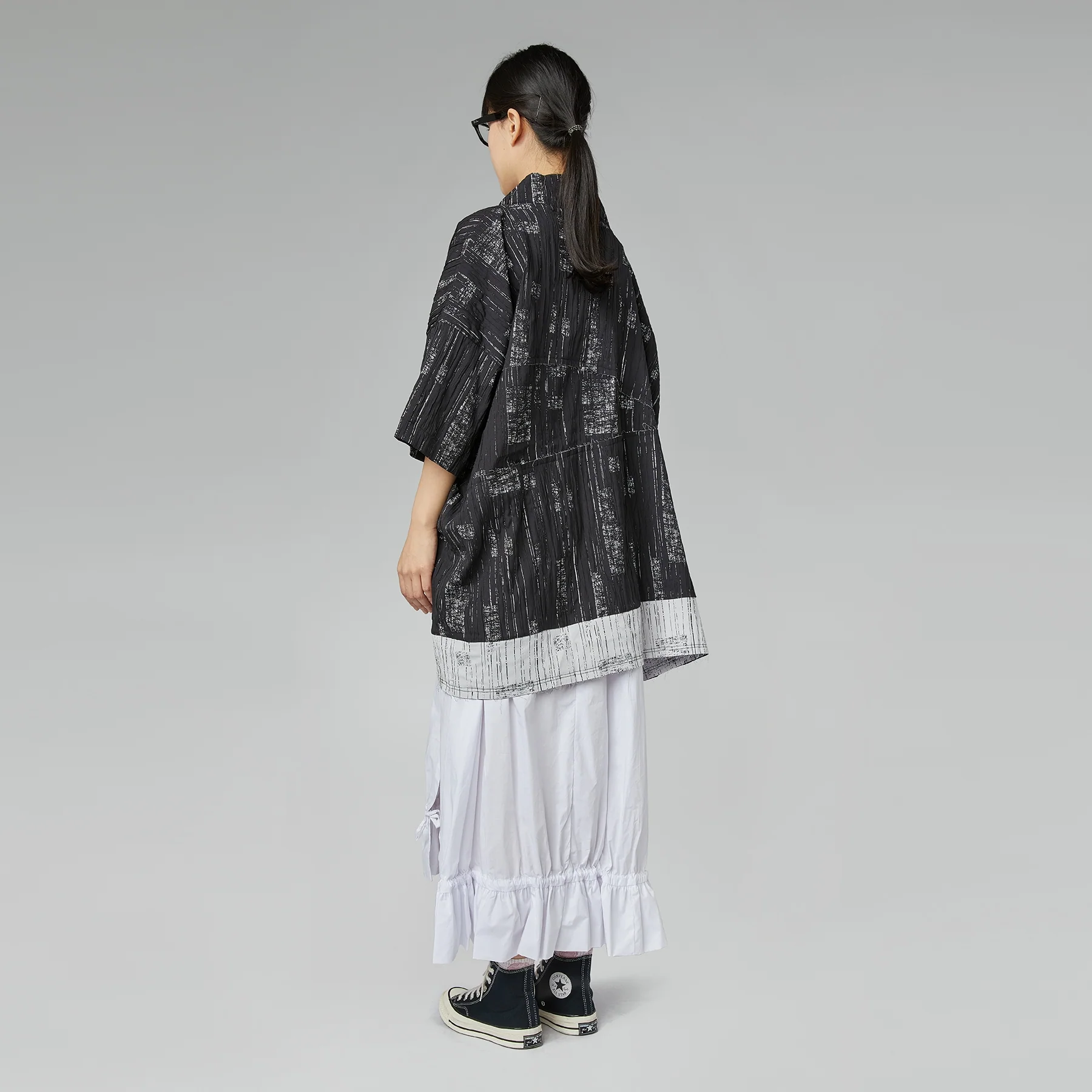 BLACK AND WHITE OVERSIZED BLOUSE - Image 4