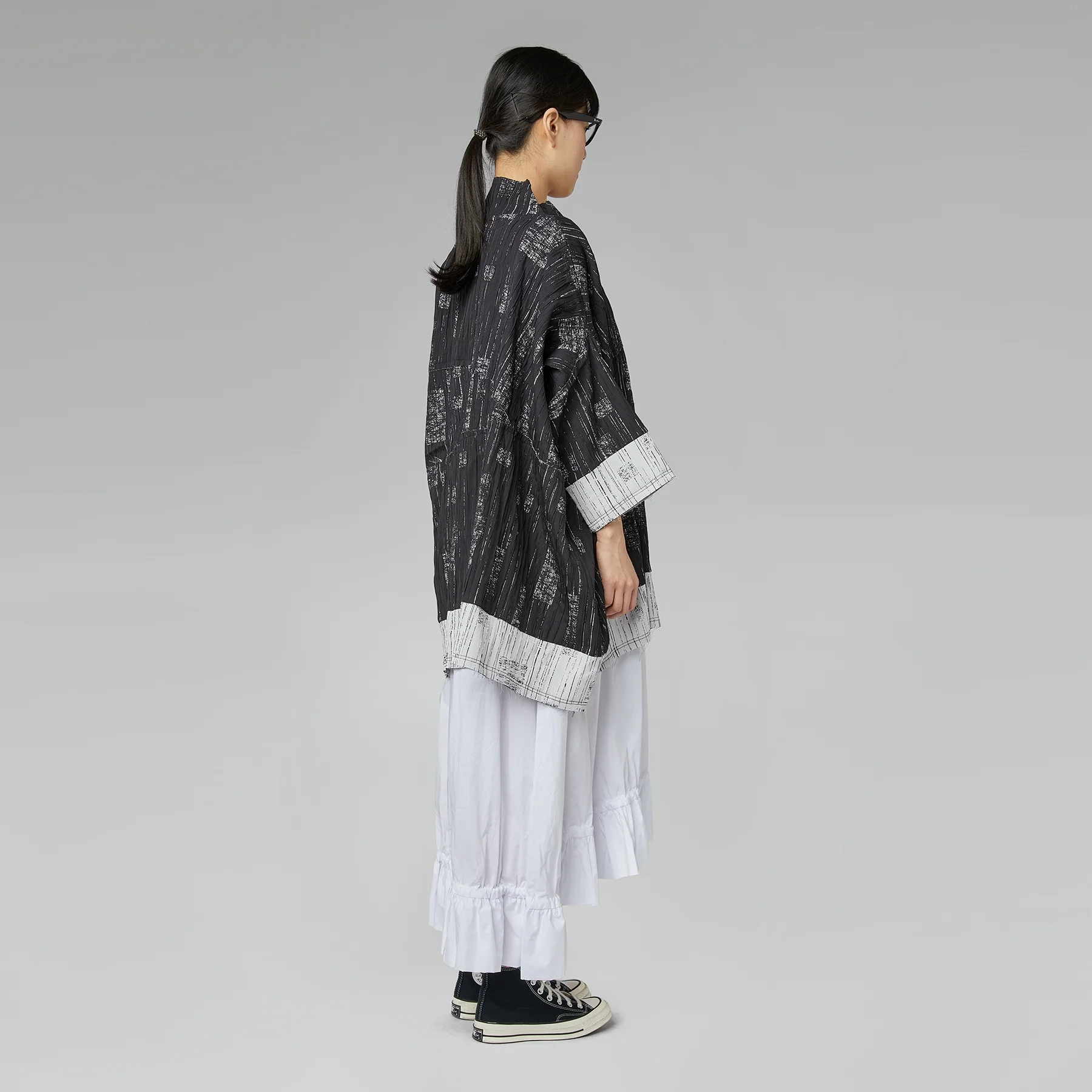 BLACK AND WHITE OVERSIZED BLOUSE - Image 5