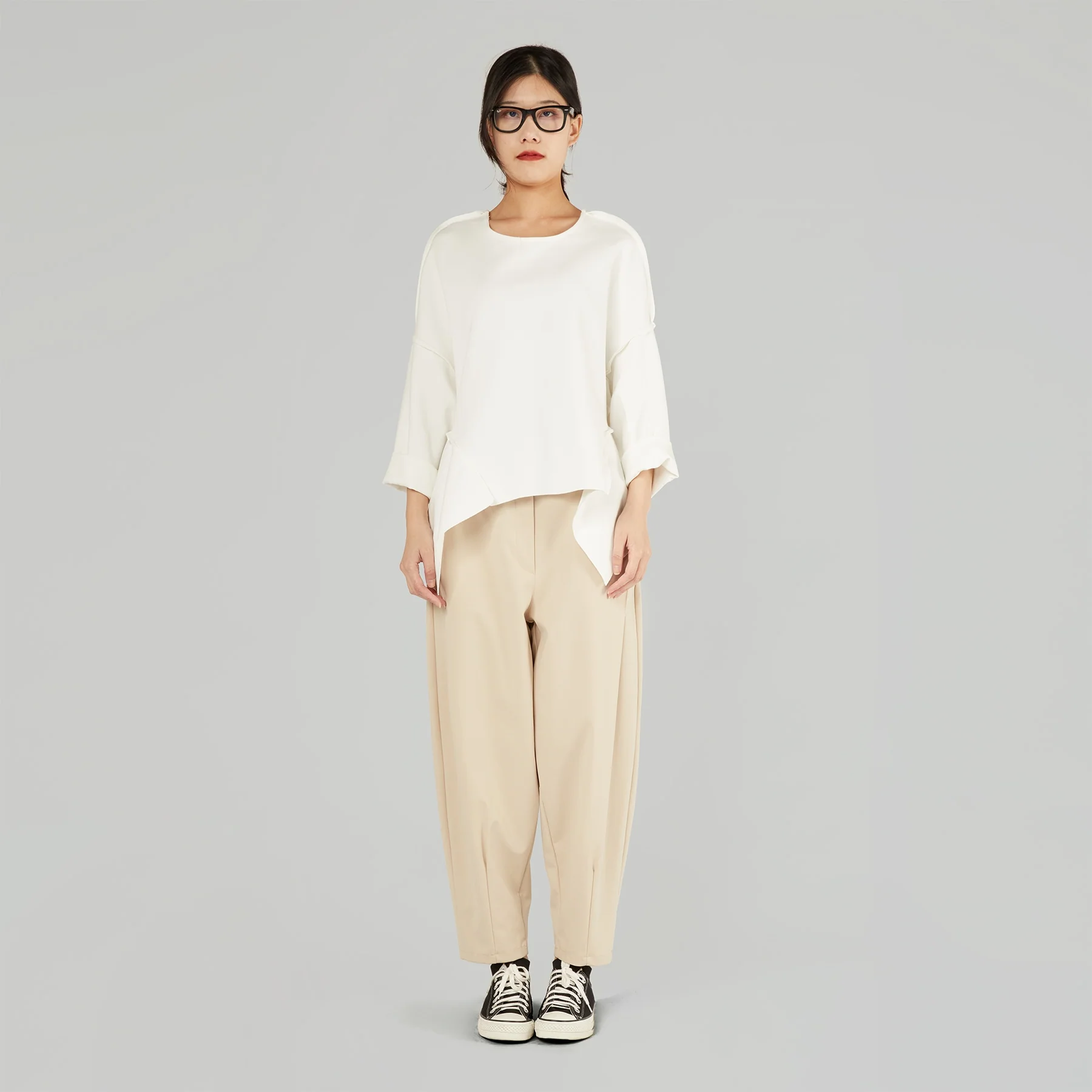 CARROT FIT TROUSERS IN MILAN STITCH FABRIC - Image 7