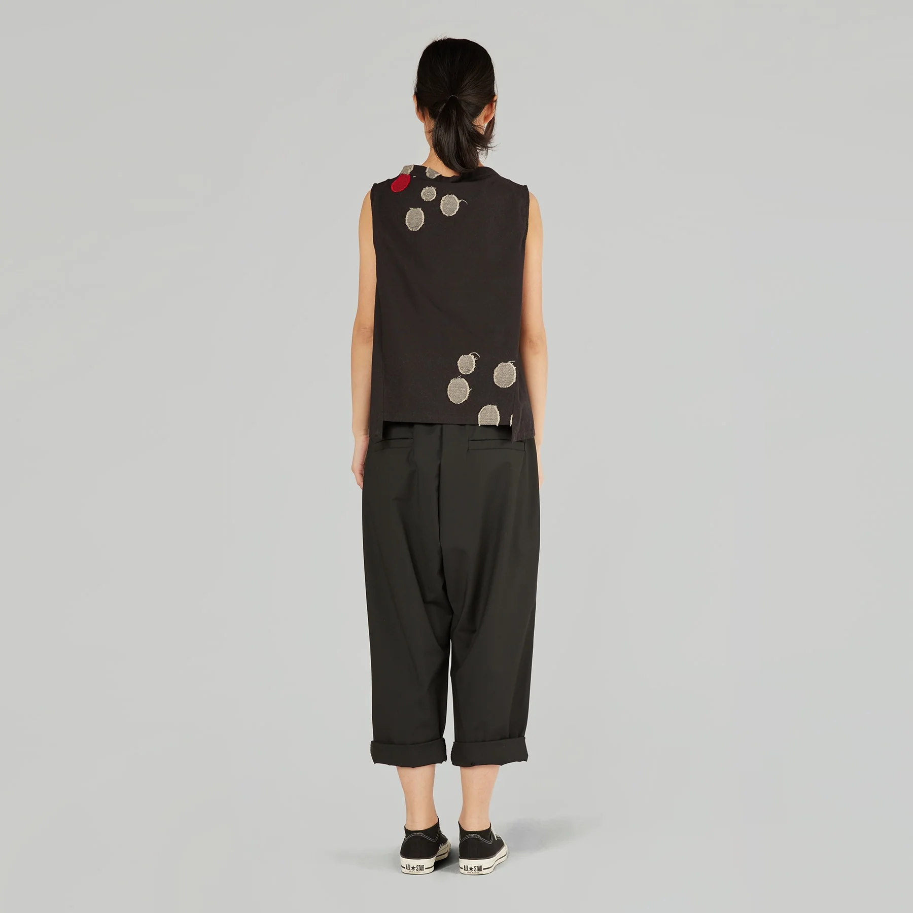 BARREL TROUSERS WITH CROSSED PLEATS - Image 4