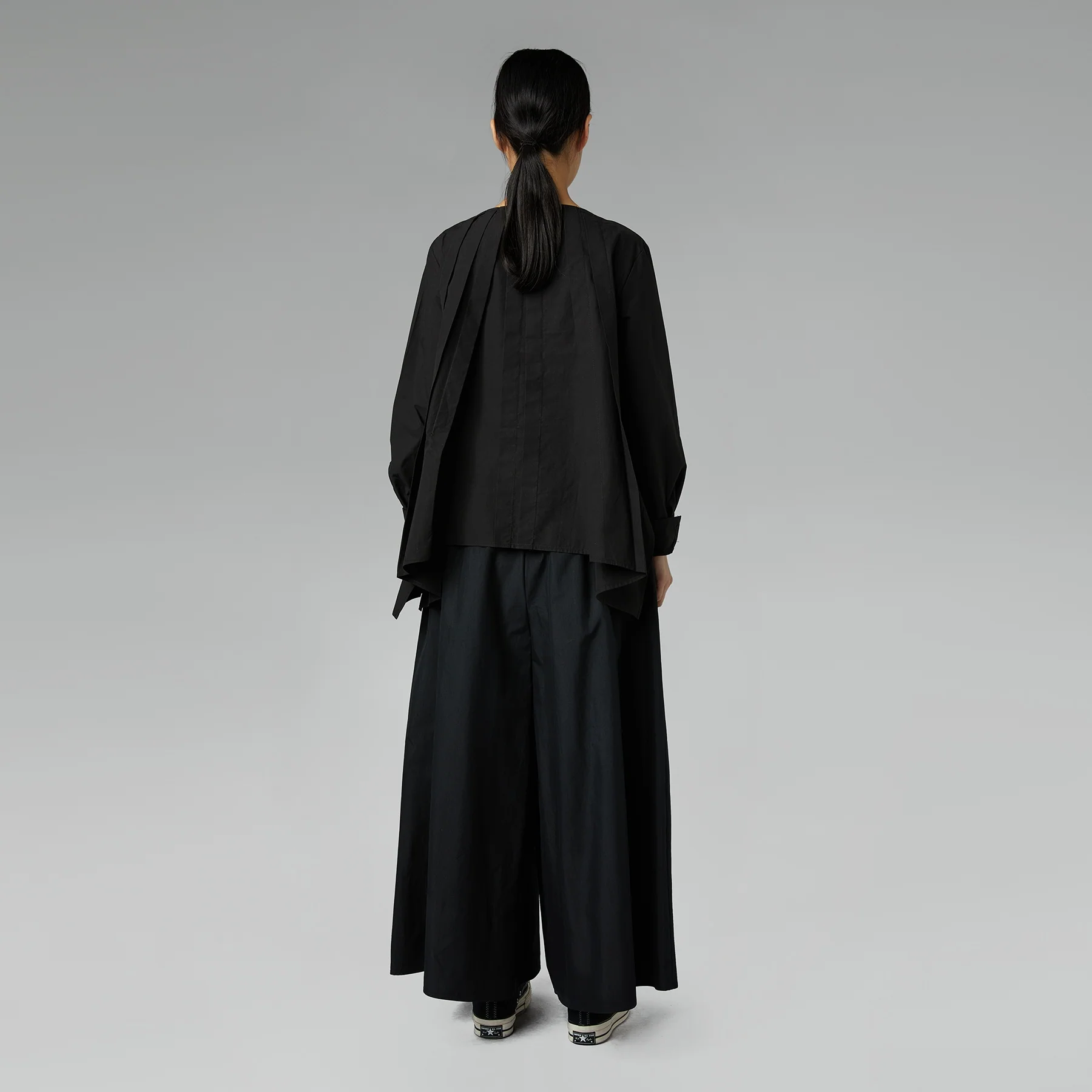 BLOUSE WITH PLEATS BLACK - Image 4